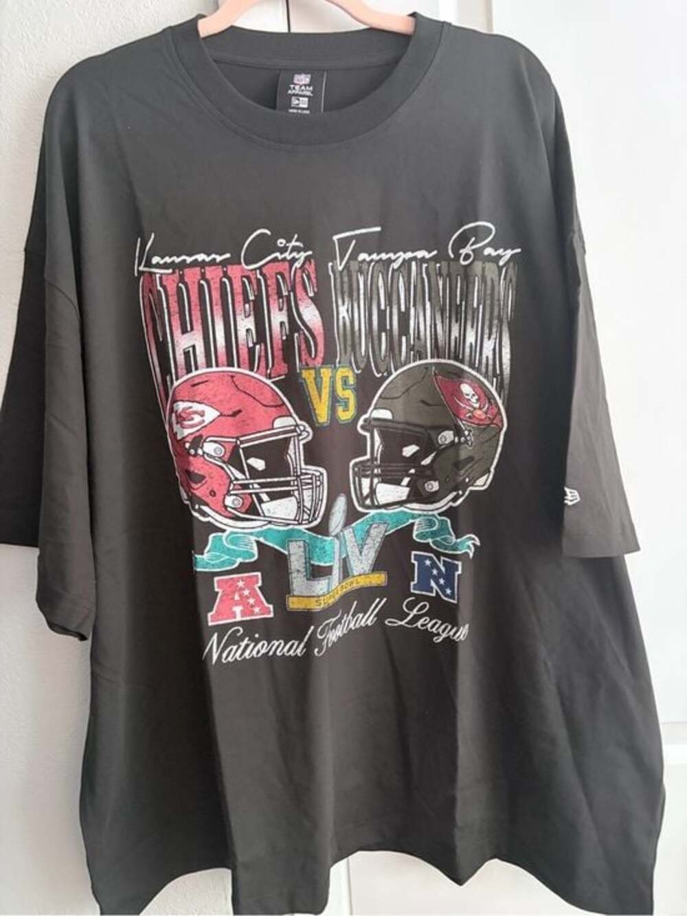 New Era Super Bowl LV Chiefs vs Buccaneers Black T-Shirt Size 2XL NFL